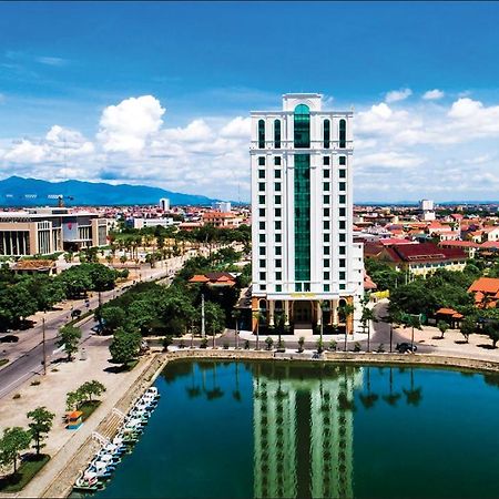 Royal Quang Binh Hotel Донг Хой Екстериор снимка
