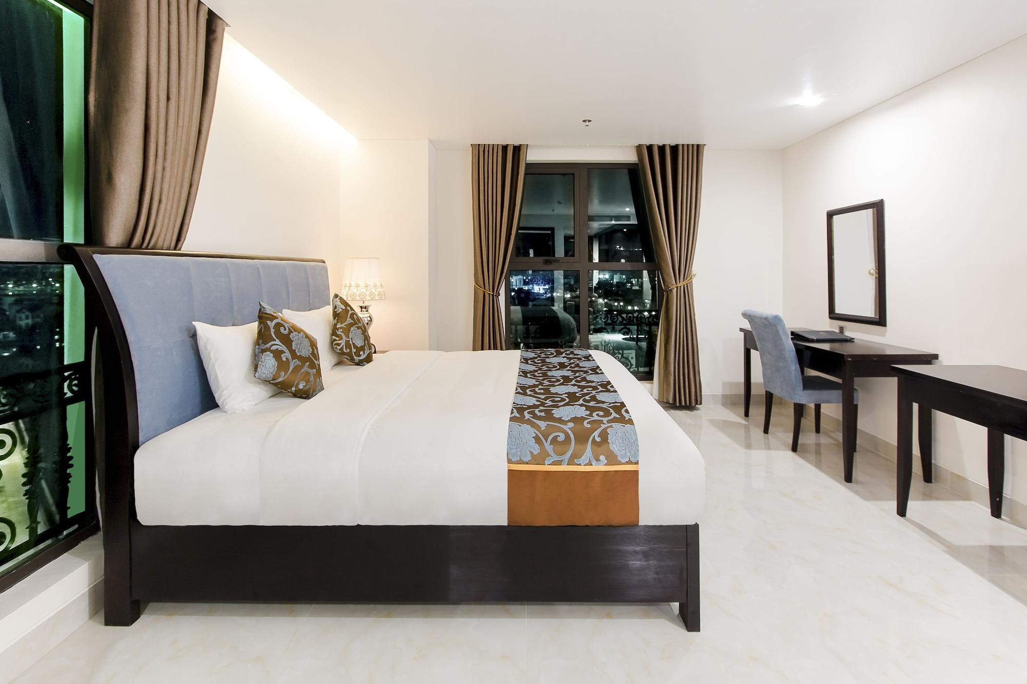 Royal Quang Binh Hotel Донг Хой Екстериор снимка