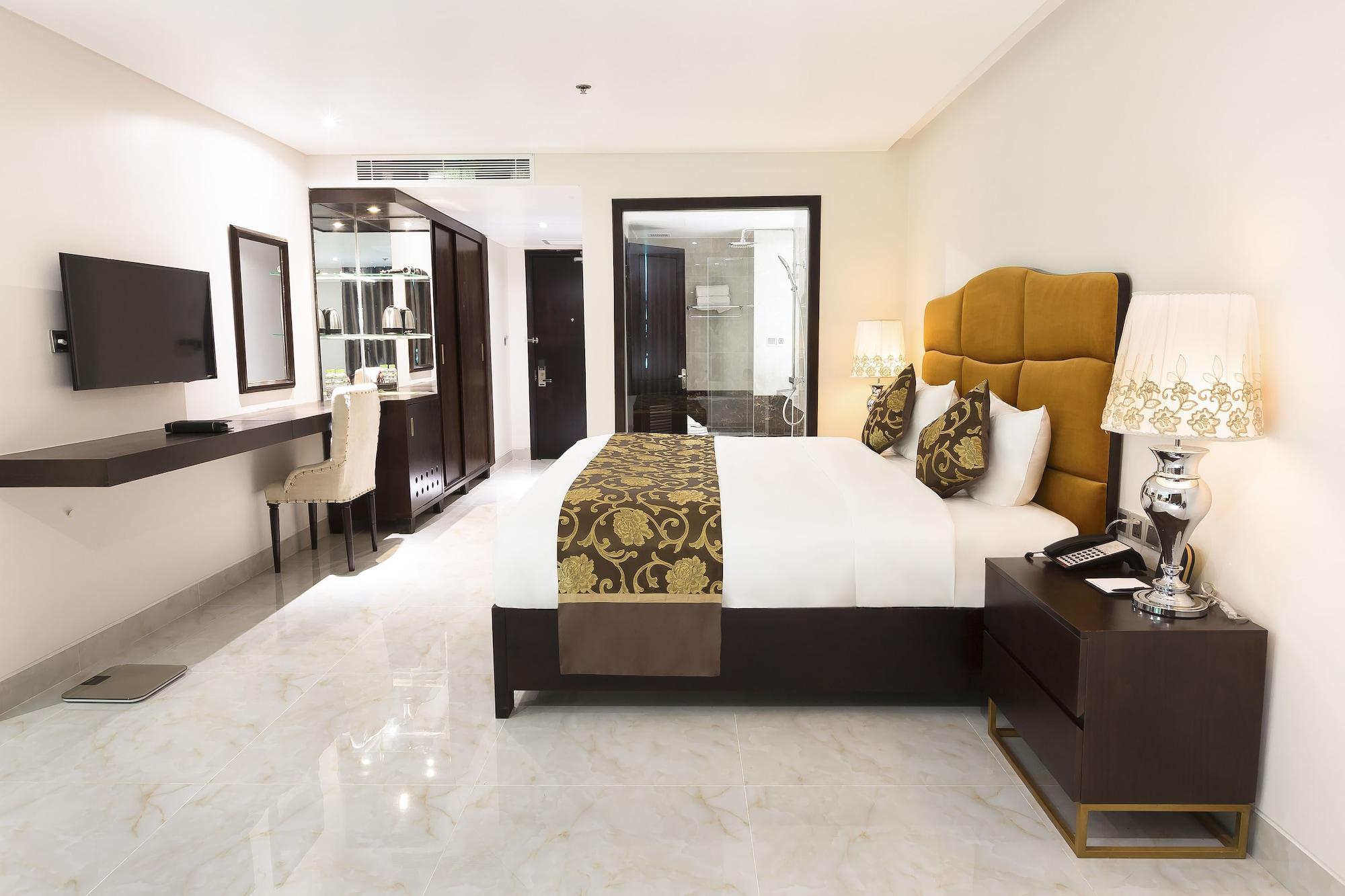 Royal Quang Binh Hotel Донг Хой Екстериор снимка
