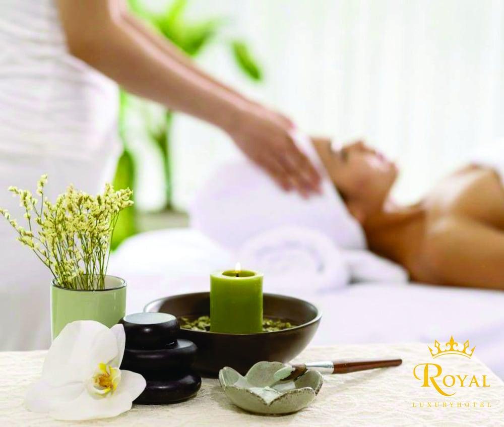 Royal Quang Binh Hotel Донг Хой Екстериор снимка