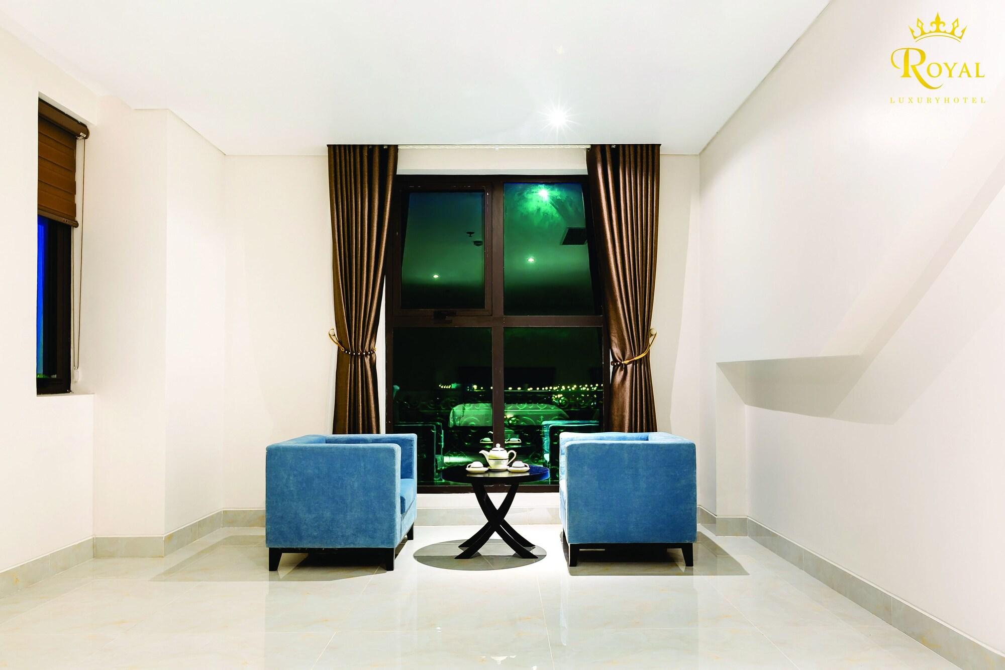 Royal Quang Binh Hotel Донг Хой Екстериор снимка